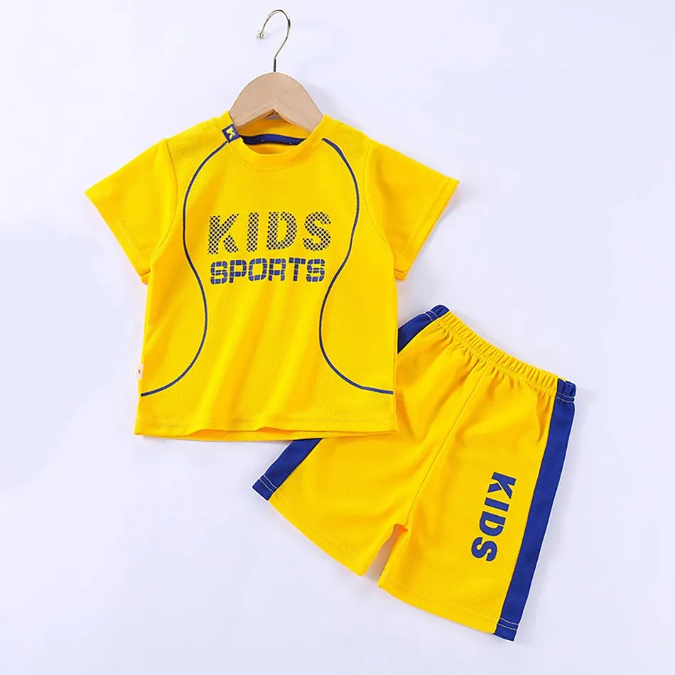Conjunto de roupa infantil de verão