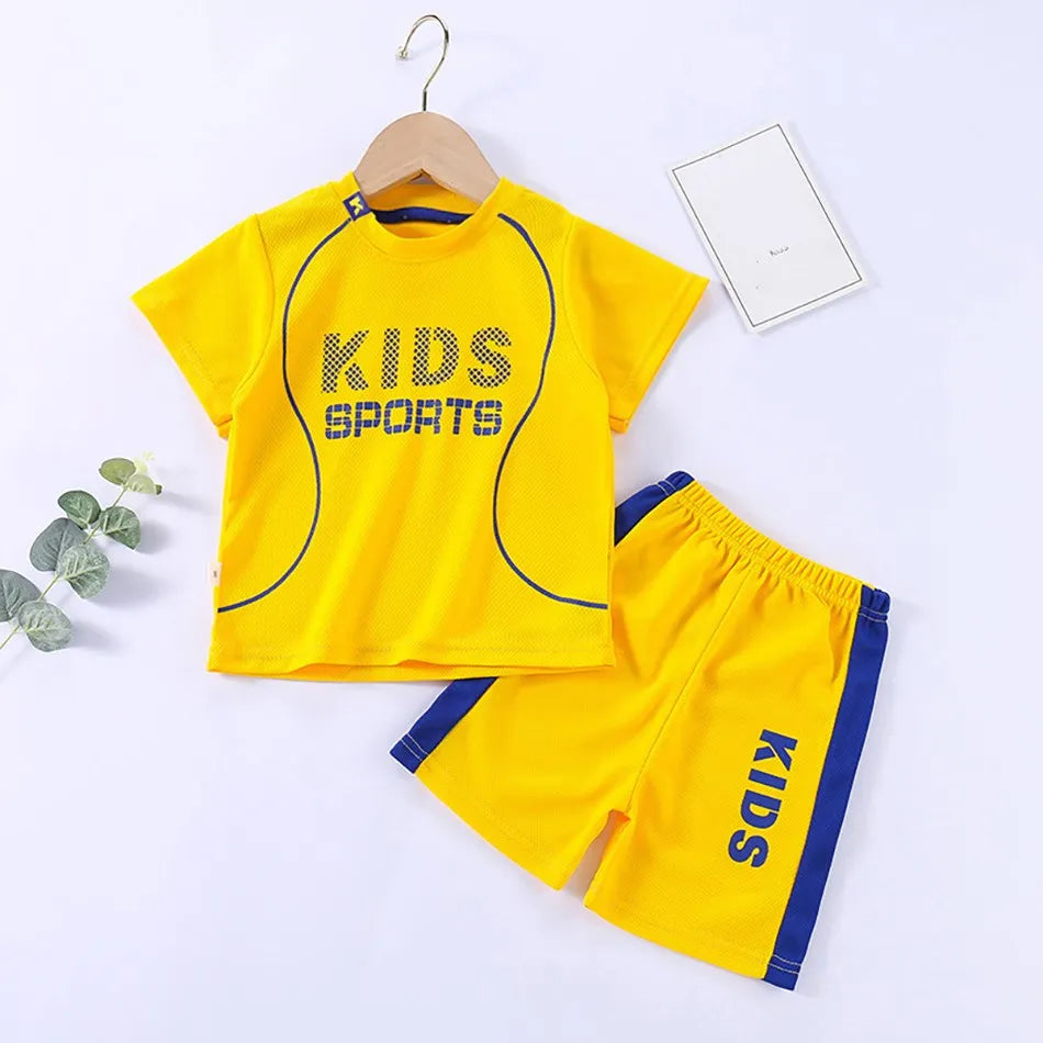 Conjunto de roupa infantil de verão